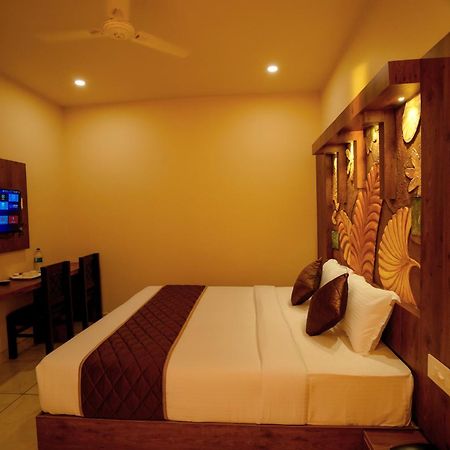 Kottackal Nature Inn เนดุมบัสเซรี ภายนอก รูปภาพ