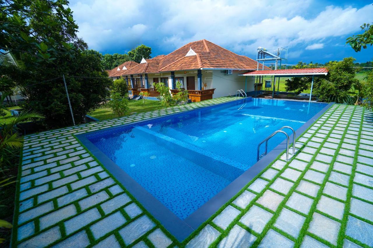 Kottackal Nature Inn เนดุมบัสเซรี ภายนอก รูปภาพ