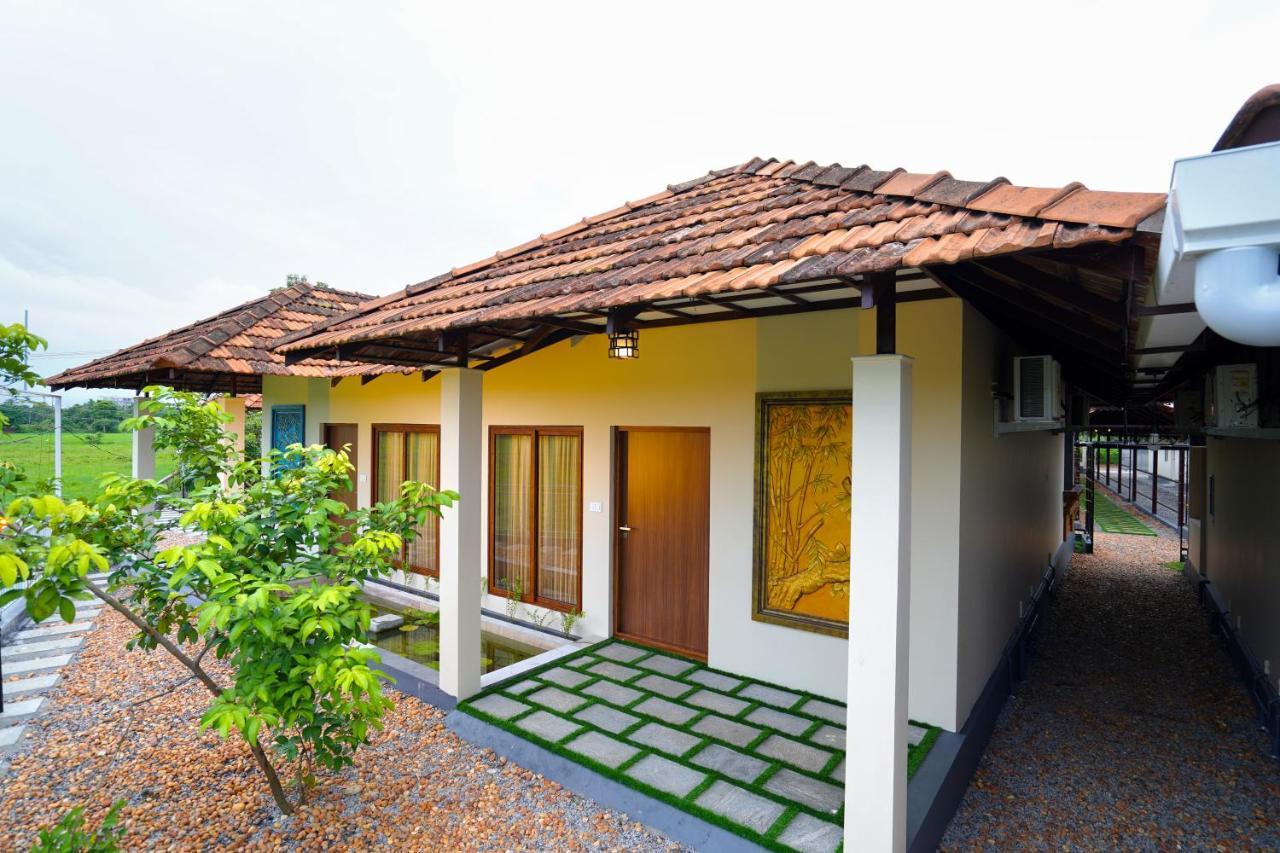 Kottackal Nature Inn เนดุมบัสเซรี ภายนอก รูปภาพ