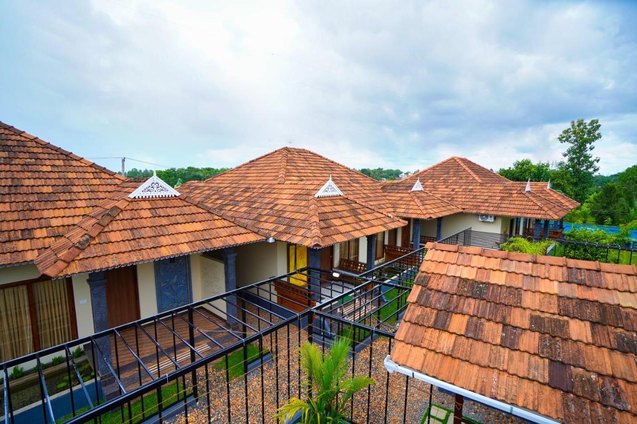 Kottackal Nature Inn เนดุมบัสเซรี ภายนอก รูปภาพ